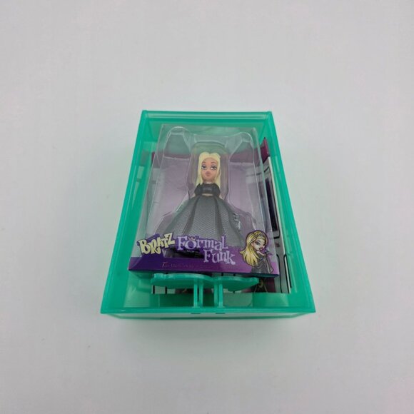 Mini Bratz‎ Cloe Formal Funk Series 3 Collection Fashion & Beauty Girl Doll NEW - Picture 1 of 5